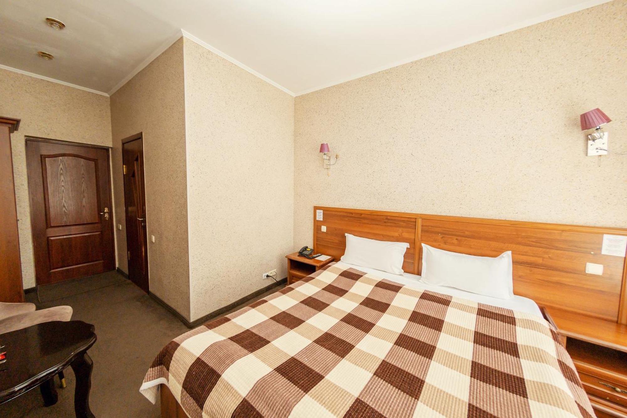 Hotel Ajour Almaty Exterior foto
